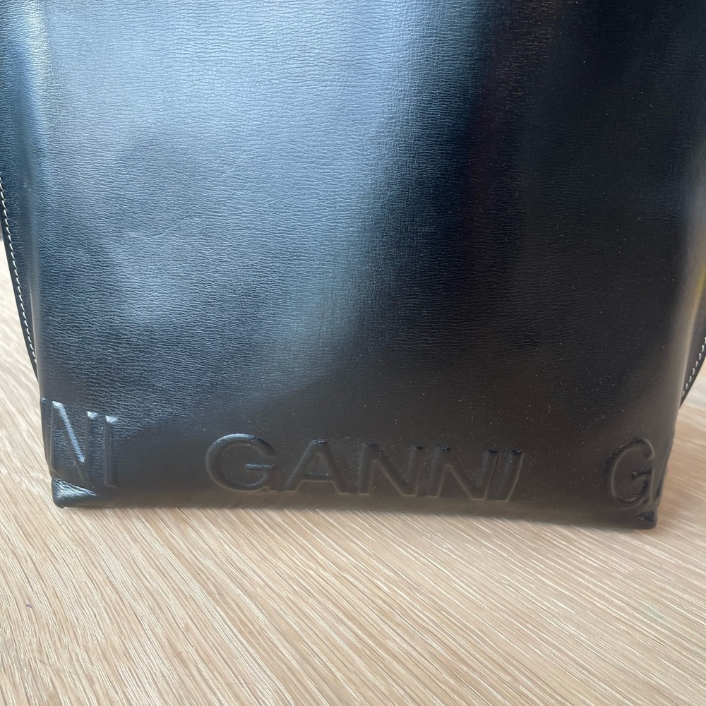 Ganni Black Leather Tote Bag - Picture 3 of 6
